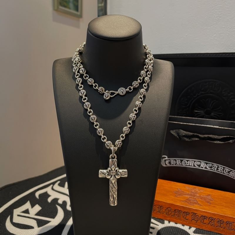 Ch*0me He**ts necklaces